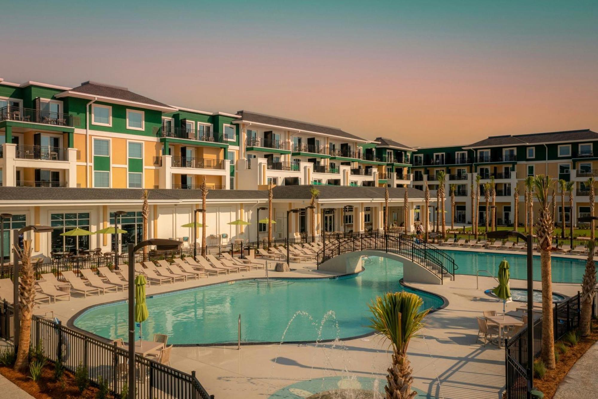 Courtyard By Marriott Jekyll Island Hotel Buitenkant foto