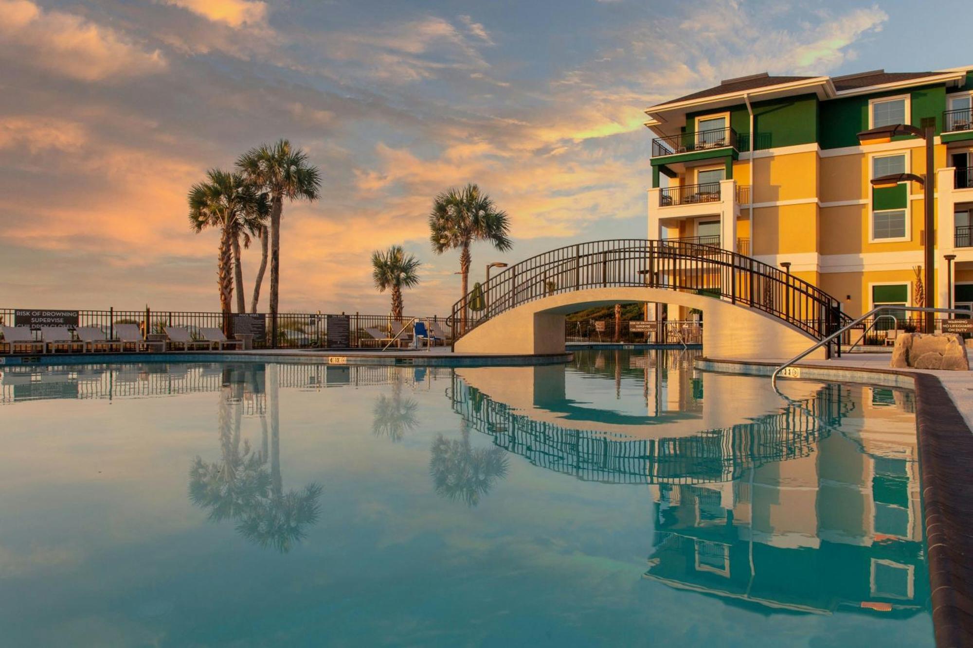 Courtyard By Marriott Jekyll Island Hotel Buitenkant foto